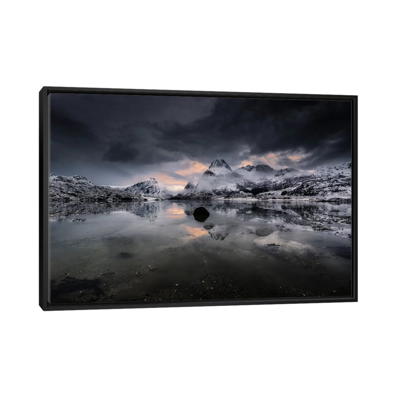 Lofoten, Norvège V par Andreas Stridsberg - impression sur toile tendue, H 18 po x l 26 po x P 1,5 po, Toile avec cadre noir