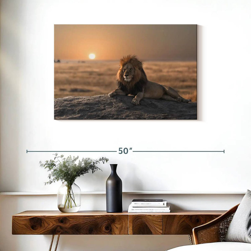 Lion sur un rocher, H 24 po x l 36 po