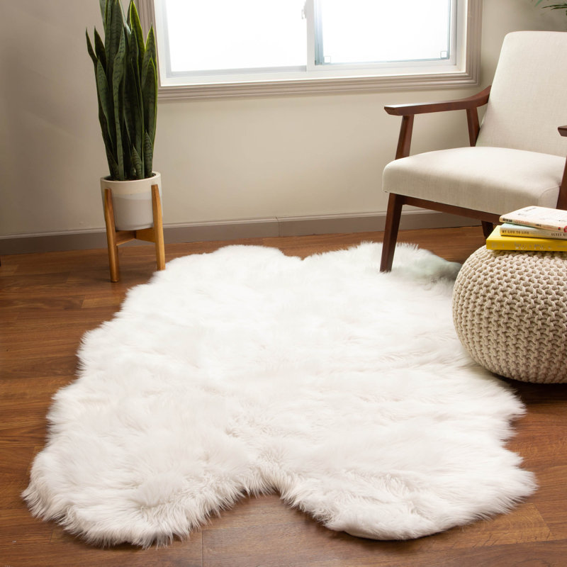 Diller White Faux Sheepskin Fur Machine Washable Shag Fluffy Area Rug, Novelty 4' x 6'