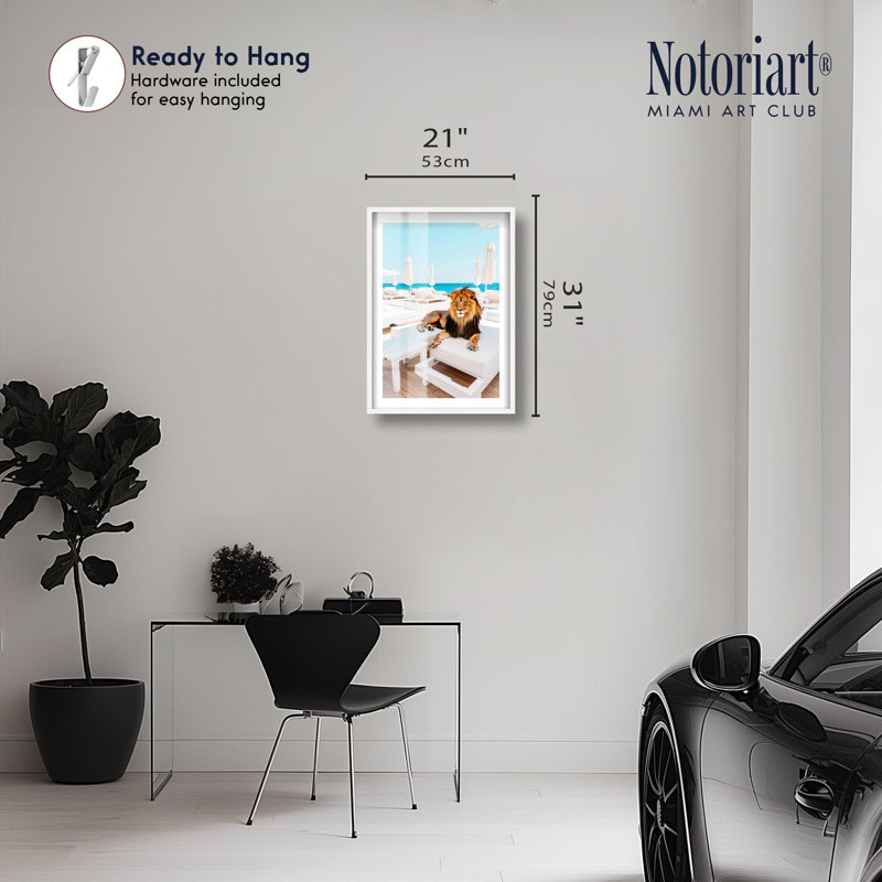 Coastal King Shadowbox Print par Notoriart, H 31 po x l 21 po, Blanc