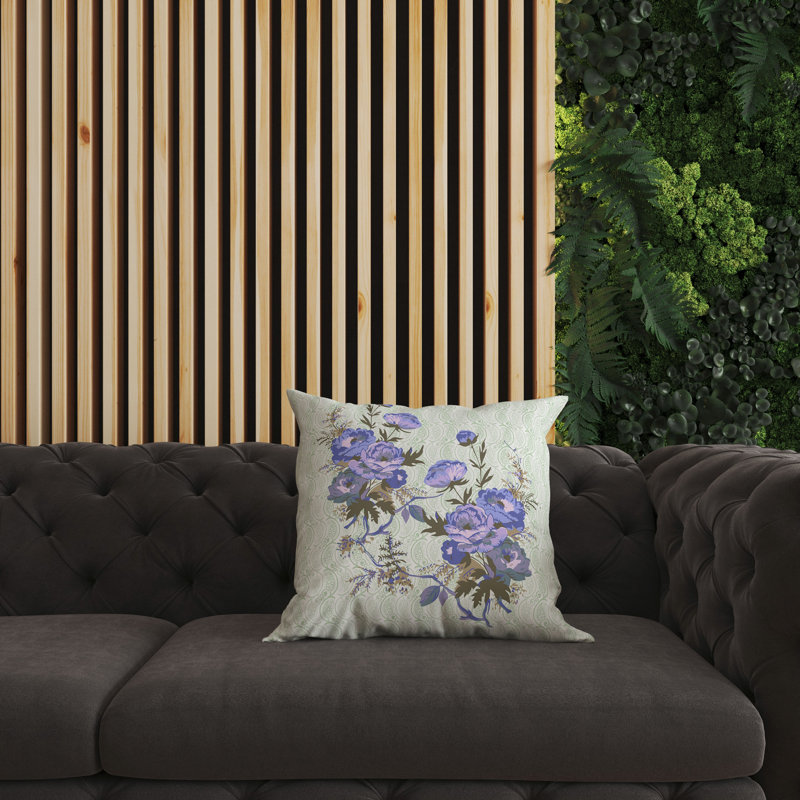 Oreiller réversible floral intérieur / extérieur Rosemary Rosebuds, H 26 po x l 26 po, Motif floral bleu / vert
