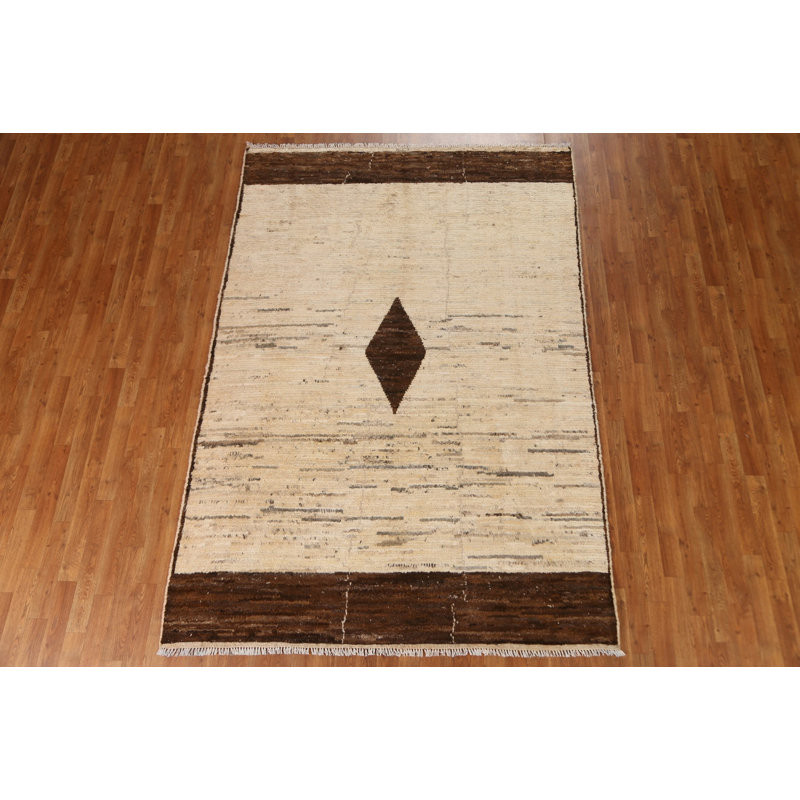 Tapis marocain ivoire à motif géométrique noué à la main 6 x 9