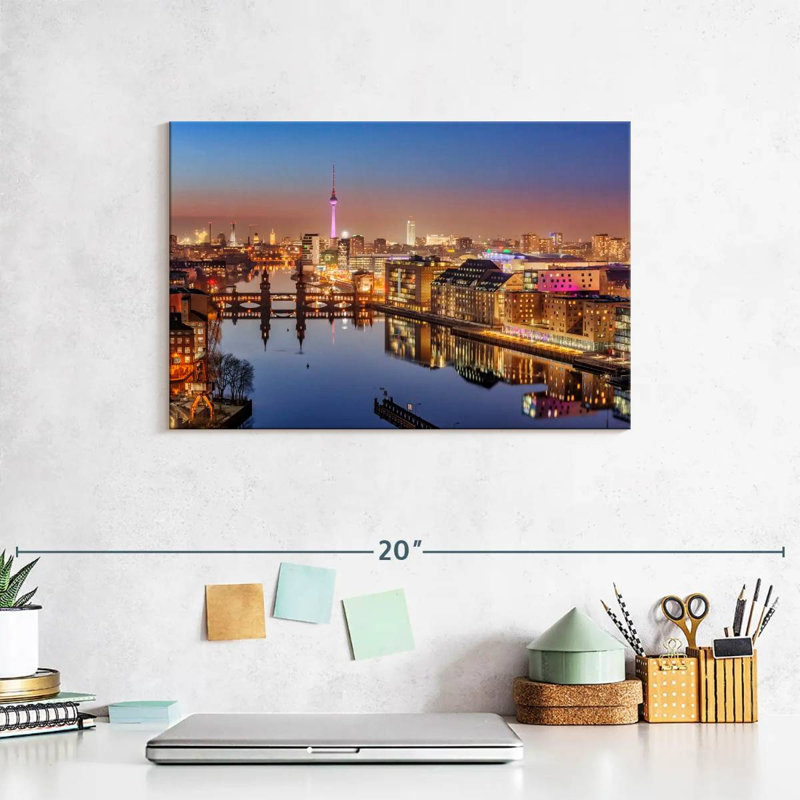 Sireci Mediaspree In Berlin, 8'' H x 12'' W
