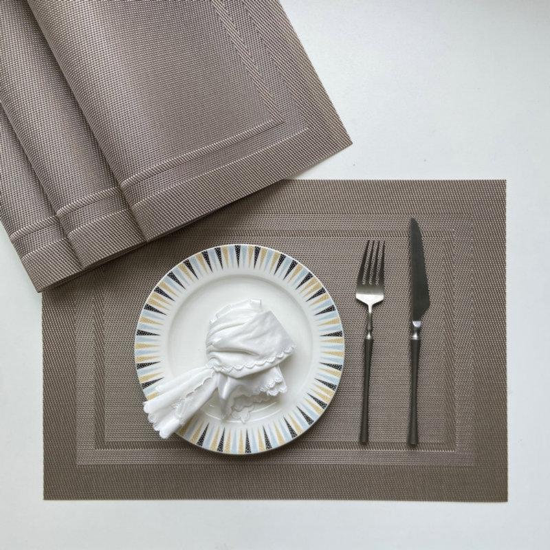 Ensemble de 4 napperons de table de salle à manger imperméables et isolants, Doré