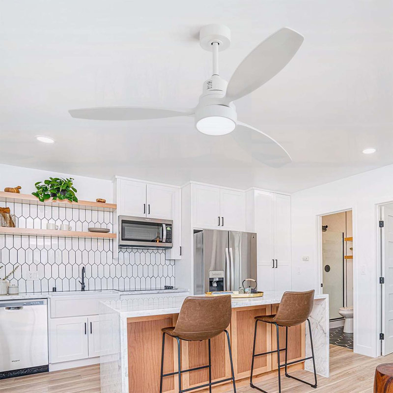 Ventilateur de plafond en bois 52 pouces avec 3 pales en bois massif, télécommande, moteur à courant continu réversible et lumière DEL pour une efficacité énergétique