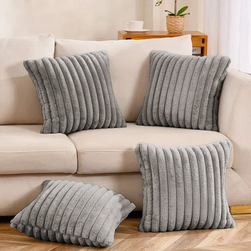 Housses de coussin décoratif décoratives en fausse fourrure de lapin gris clair avec insertions, Gris clair