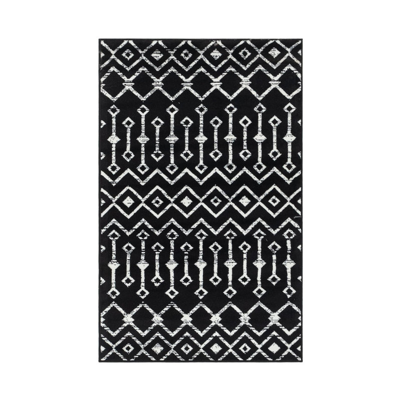 Selim Geometric Indoor Rug, Rectangle 3'1" x 5'3"