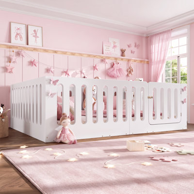 Lit Montessori en bois massif, certifié CPC, format Queen, pour enfants, avec barrières de sécurité hautes et porte d'accès. Design discret, sans sommier, blanc.