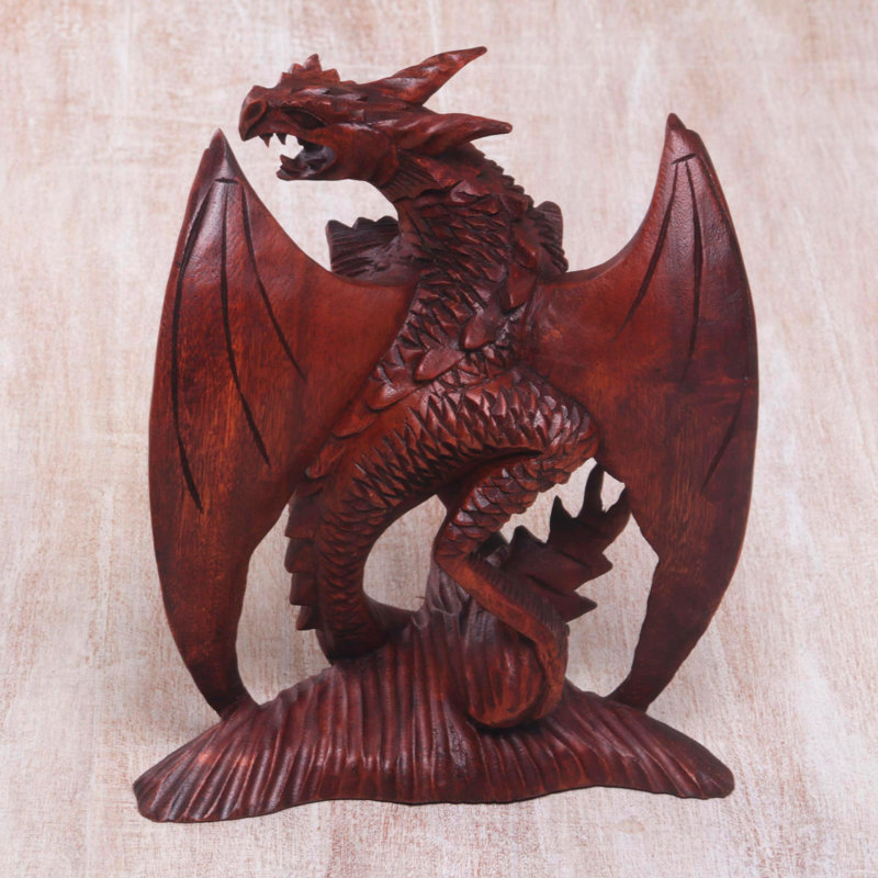 Figurine en bois dragon gallant