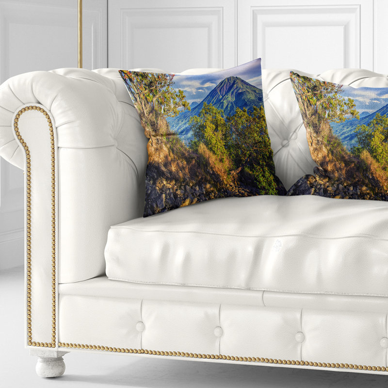 Coussin imprimé Volcano Merbabu imprimé en Java, 16 po x 16 po, Coussin décoratif