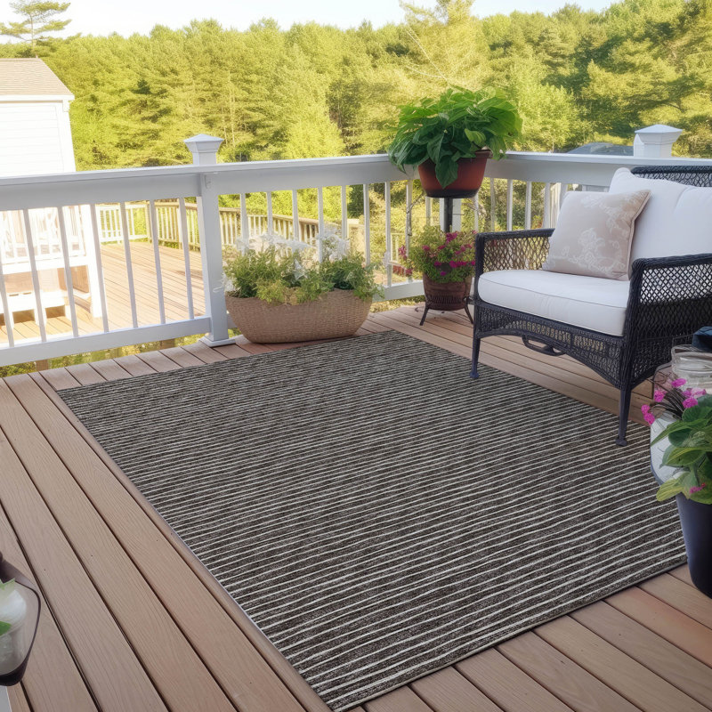 Loreen Washable Striped Indoor / Outdoor Rug, Rectangle 8' x 10'