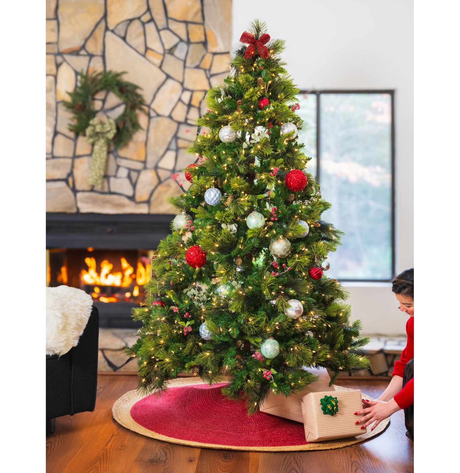 Christmas Tree Skirt, Round 4'1", Red