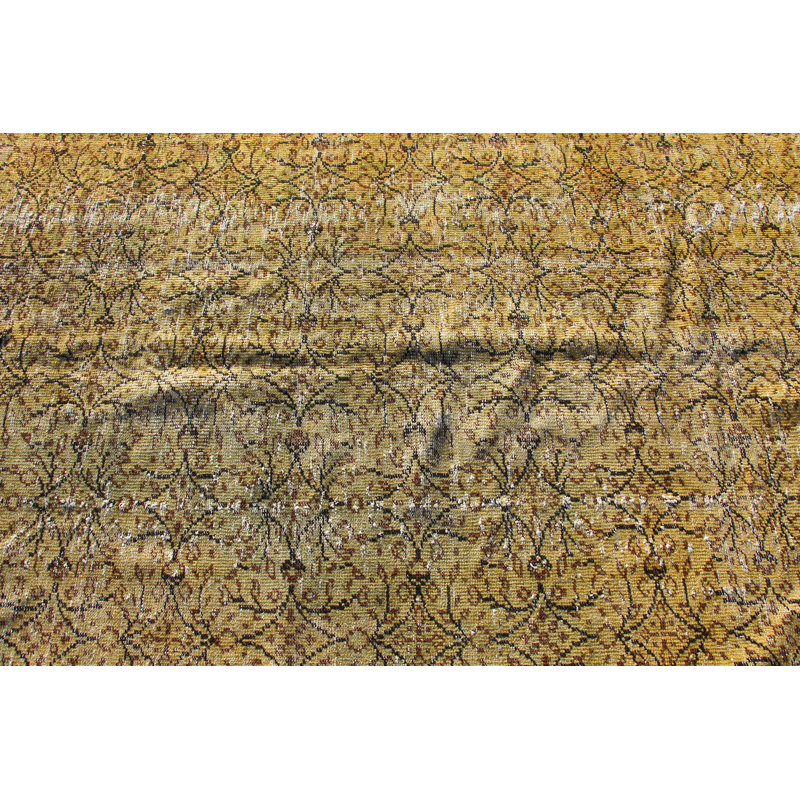 Tapis turc tissé à la main idéal pour le salon et la salle à manger dans des tons neutres pour les intérieurs classiques et contemporains