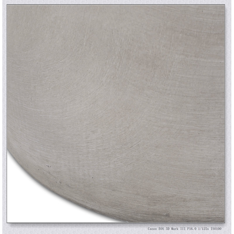 Table d'appoint d'extérieur en béton léger gris clair