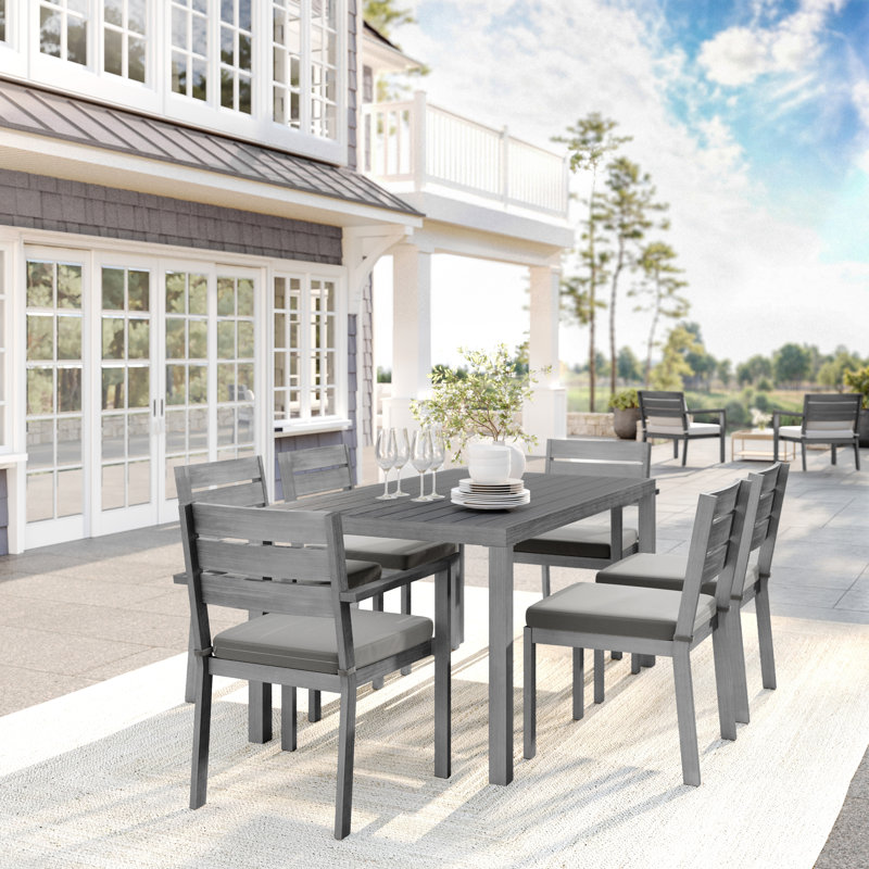 Ensemble de patio toutes saisons avec table de 62 po et 6 chaises empilables Martha Stewart Bedford, Gris