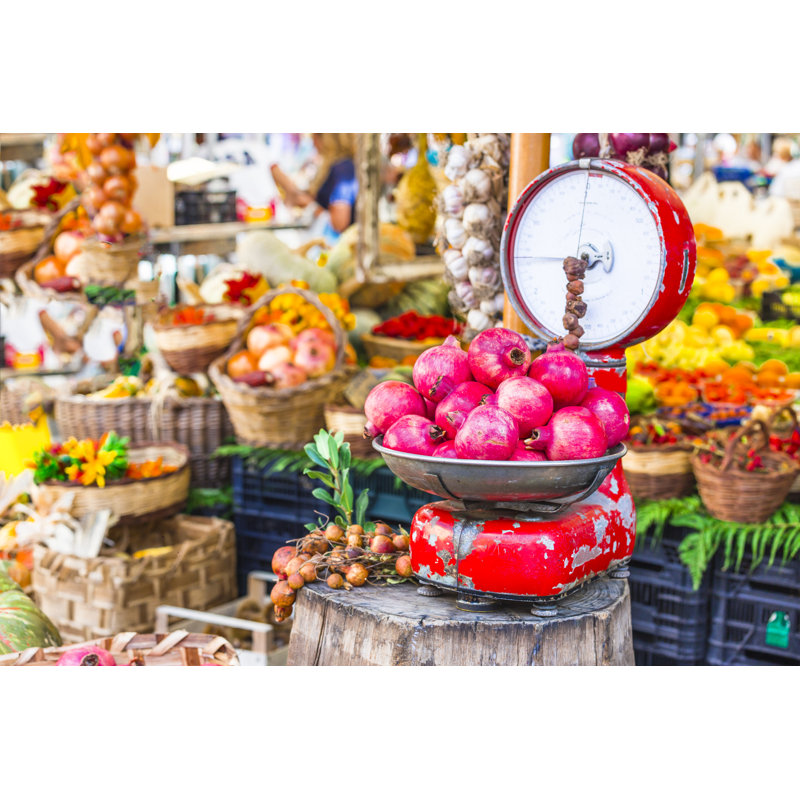 «Fruit Market» par Freeartist - Photographie sur toile tendue, L 12 po x H 8 po
