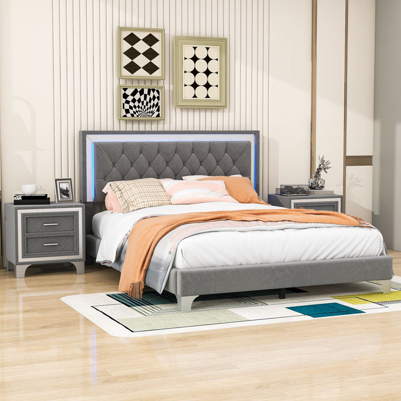 Ensemble de chambre à coucher 3 pièces Aljosha, lit plateforme tapissier grand et 2 tables de chevet avec 2 tiroirs, gris