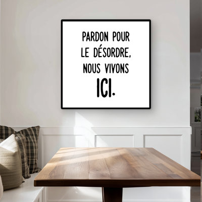 Pardon pour le désordre White Bedroom Metal Print - Home Decor