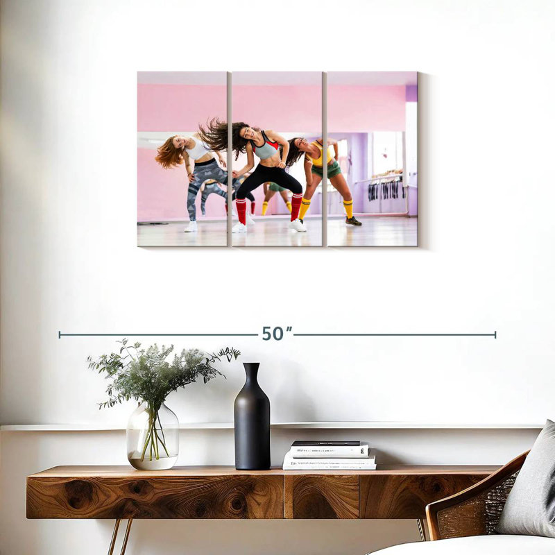 Enn Dance Class, 20" H x 33" W