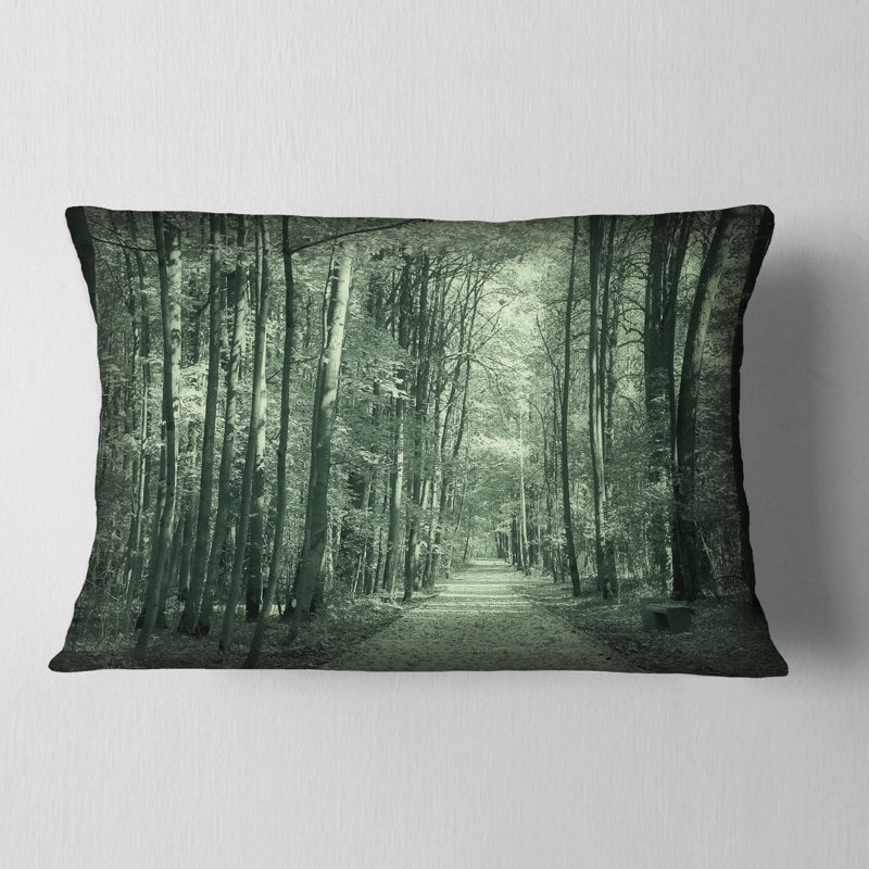 Coussin lombaire en bois d’automne foncé forest road