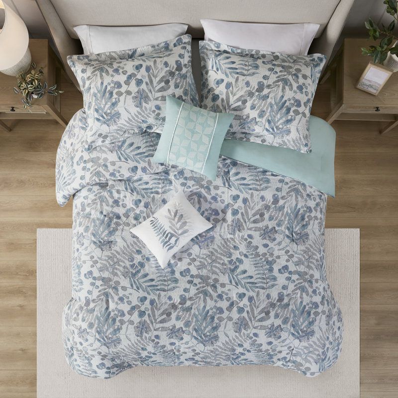 King Blue Seersucker Microfiber Comforter Set with Decorative Pillows