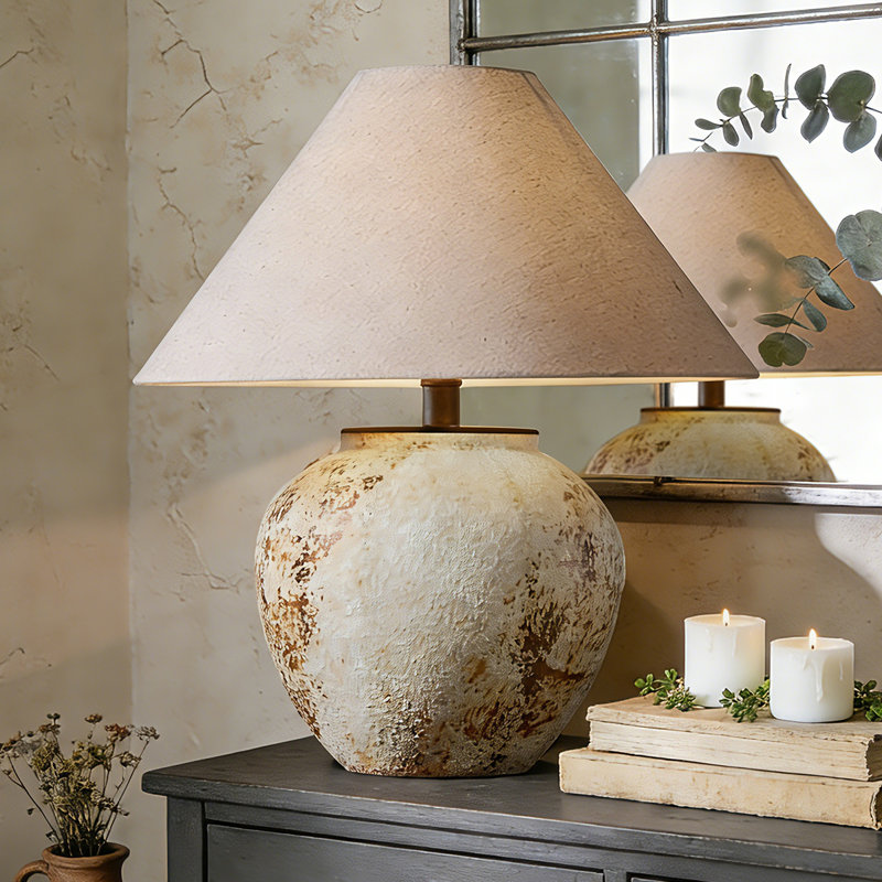 Lampe de table rustique en grès Iftikar avec abat-jour en lin et ampoule DEL gratuite