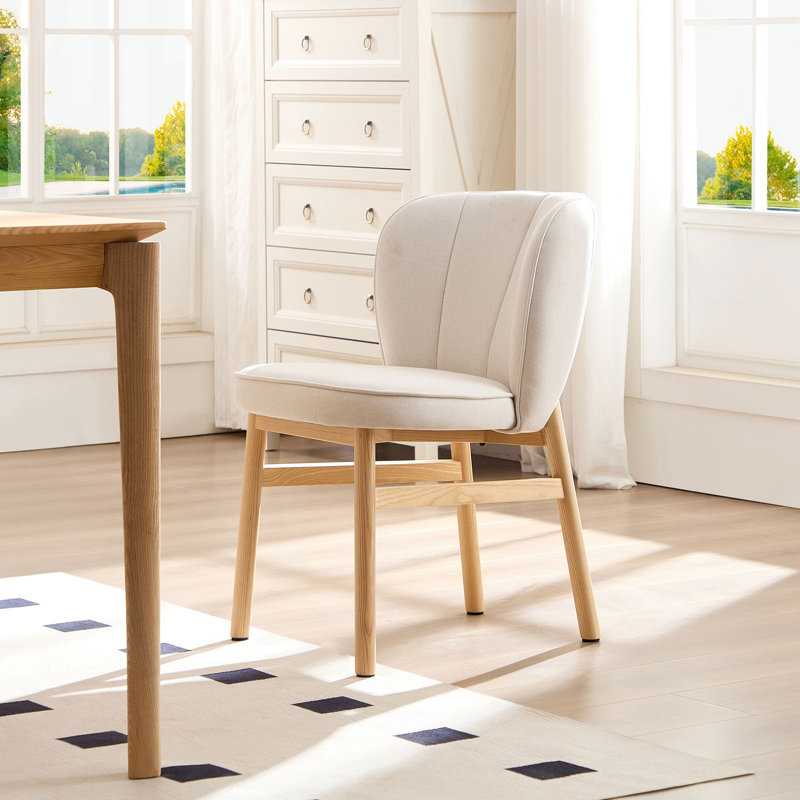 Chaise coquille rembourrée avec cadre en bois, Beige / Naturel