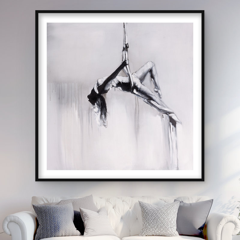 «Dancer on Aérien Contorsion - White Livingroom», reproduction encadrée