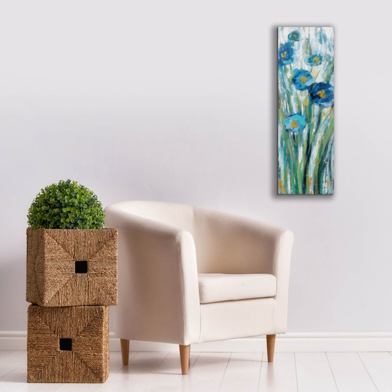 «Tall Blue Flowers 1» par Silvia Vassileva, art mural sur toile, H 36 po x l 12 po