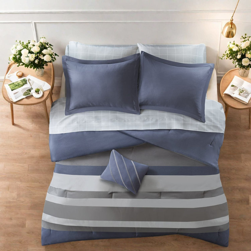 Hypoallergenic Bedding Sets, Polyester Striped Design, Modern Home Use