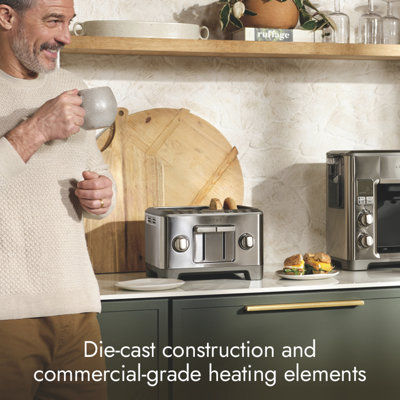 Professional Series The Four Slice Precision Toaster