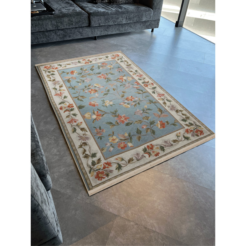 Tapis décoratif beige et bleu multicolore à motif floral frangé rose et vigne, Rectangle 4 pi 11,06 po x 9 pi 10,11 po
