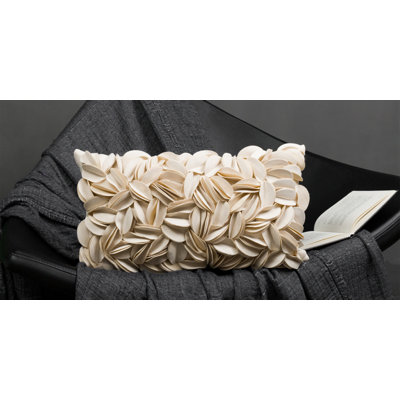 Housse de coussin brodée