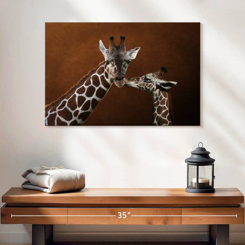 Girafe embrassant maman, H 16 po x l 24 po