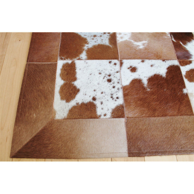 Handmade Natural Brown and White Cowhide Patchwork Rug, 4' x 6'