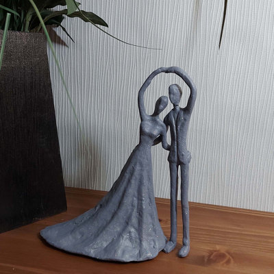 WEDDING DANCE Iron Figurine 19cm