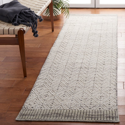 Martha Stewart 9604 Hand Loomed Wool/Cotton Chevron Rug in Gray/Ivory