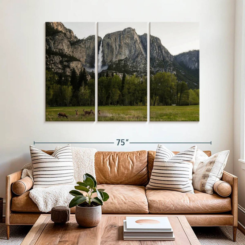 Cerf contre les chutes de Yosemite, H 24 po x l 38 po