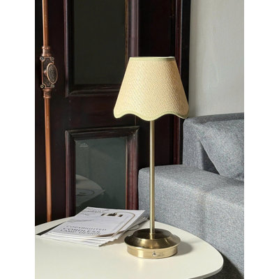 Lampe de table à DEL sans fil avec gradateur, pile rechargeable intégrée, 3 niveaux de luminosité, lampe de table de patio, lampe de chevet, éclairage ambiant pour restaurant Demetrish