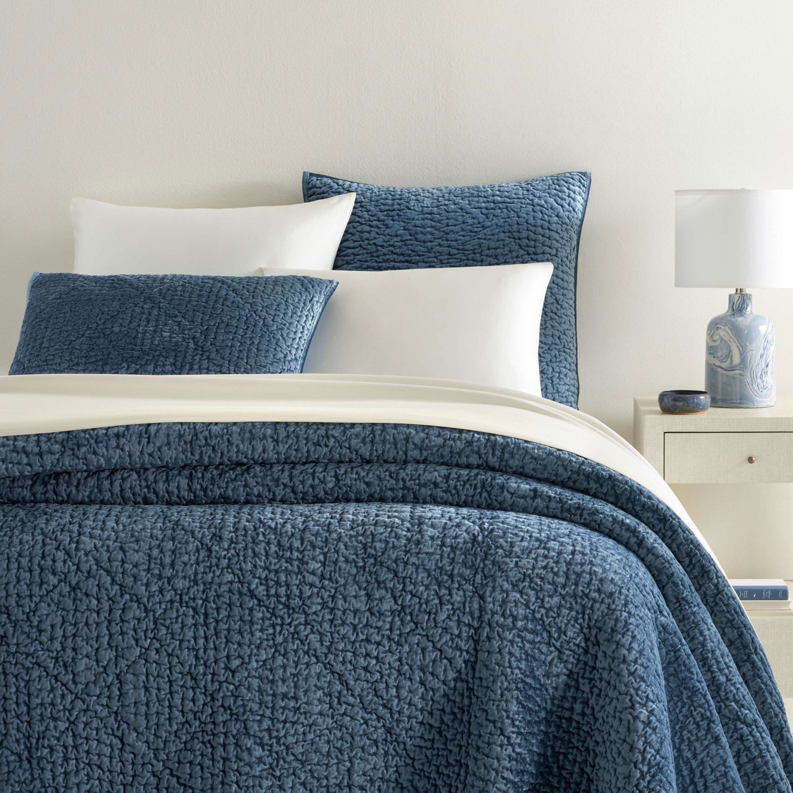 Parisienne Velvet Quilt, King Quilt, Slate