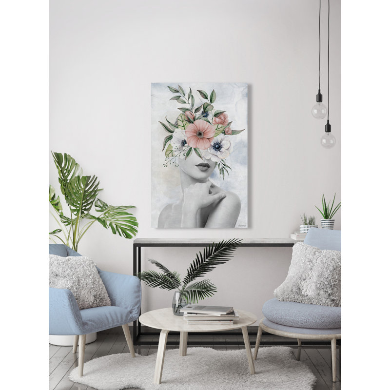 «Beauty Beyond» par - Impression sur toile tendue, H 12 po x l 8 po x P 1,5 po