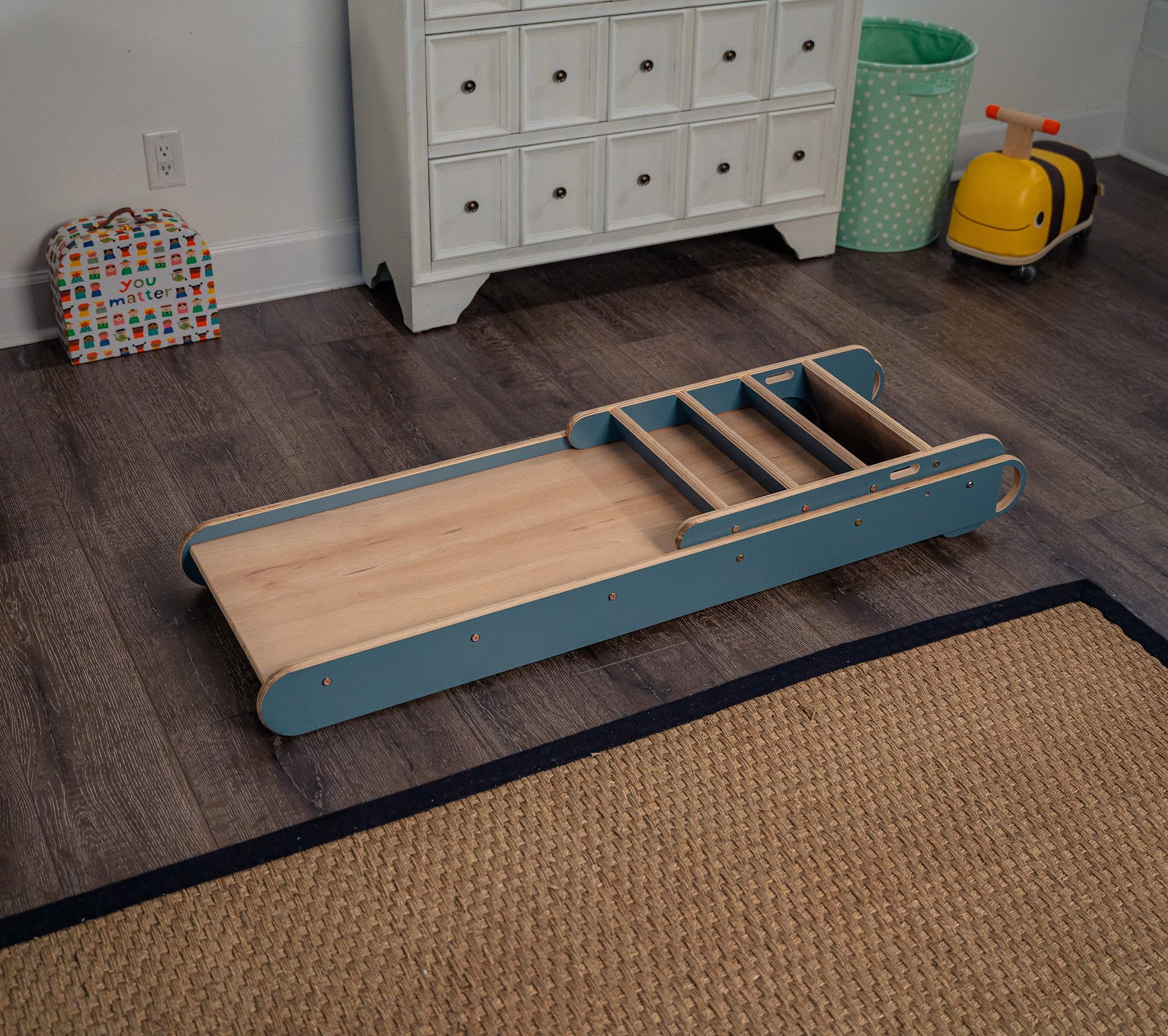 Avenlur 16.3'' W Wood Freestanding Slide