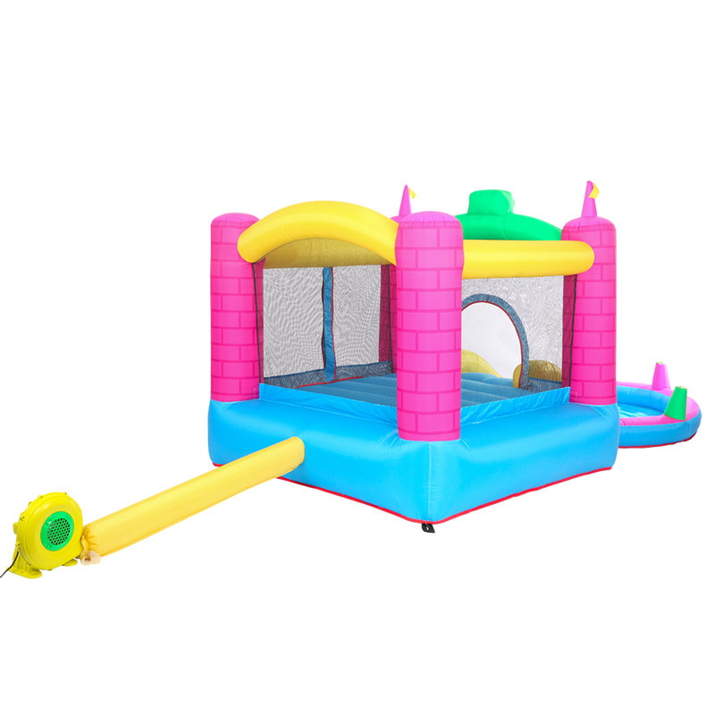 Jeu gonflable 7 pi x 12 pi avec glissade d'eau et souffleur d'air