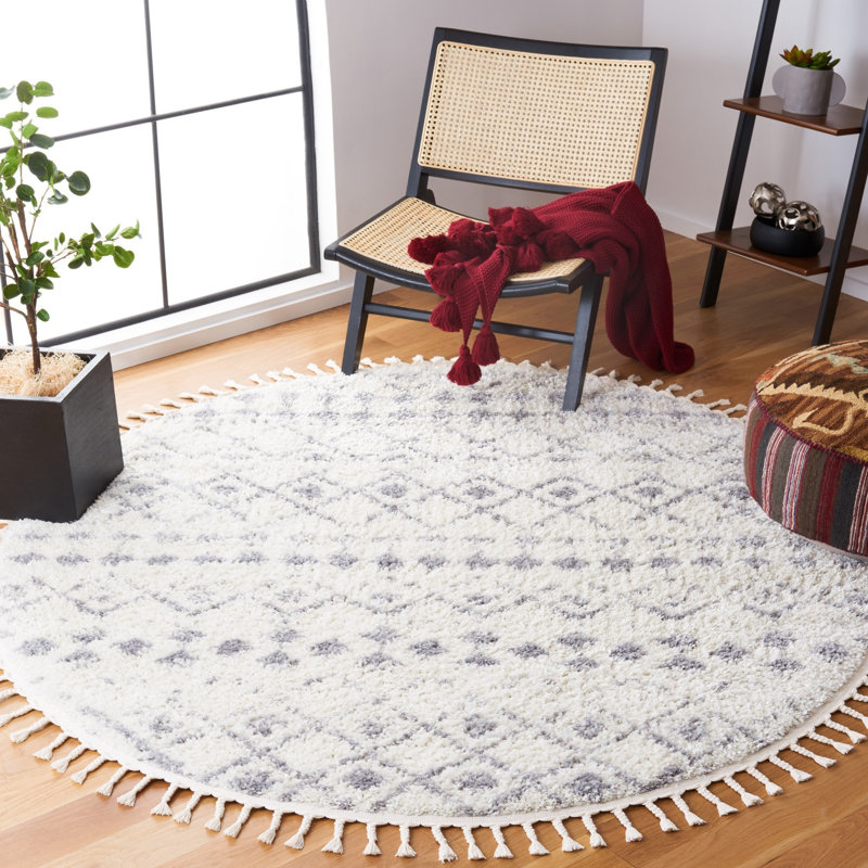 Akifumi Fringe Shag Performance Southwestern Rug, Round 6'7"