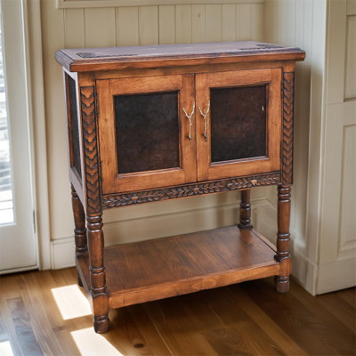 Armoire à vin rustique sculptée à la main avec rangement pour bouteilles et verres à pied