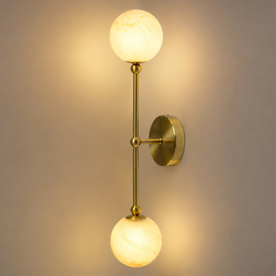 Applique murale à deux globes avec abat-jour en verre à motif albâtre et finition laiton