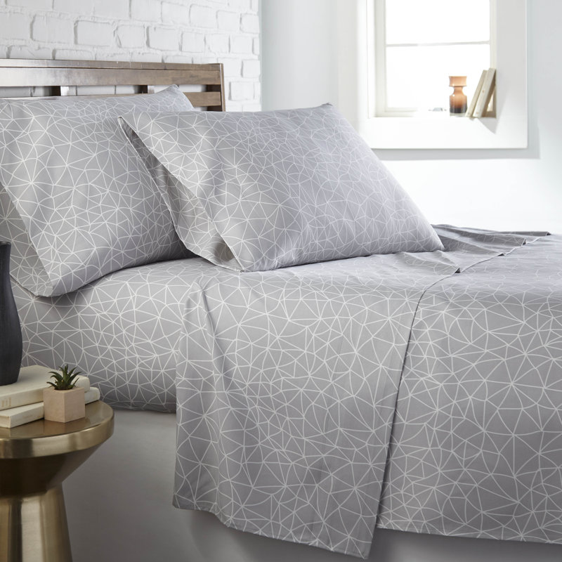 Vilano Choice Geometric Microfiber Sheet Set, Queen, Blue