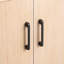 Vickey de style maison de campagne à 4 portes avec finition naturelle Mirod, une touche rustique pour les vestibules ou les petits espaces-128515006