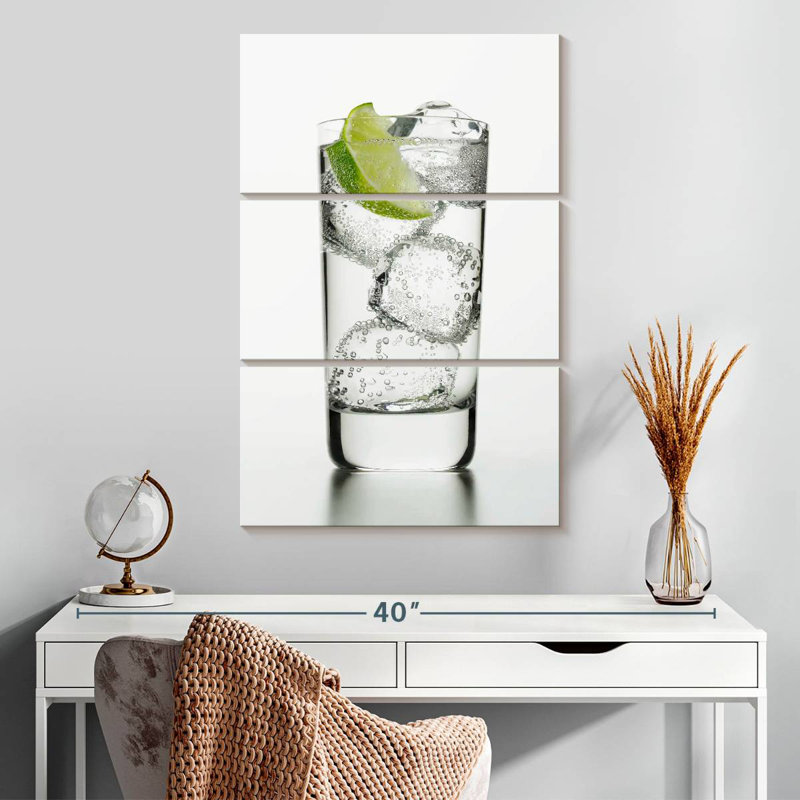 Eau gazéifiée et lime, H 32 po x l 20 po
