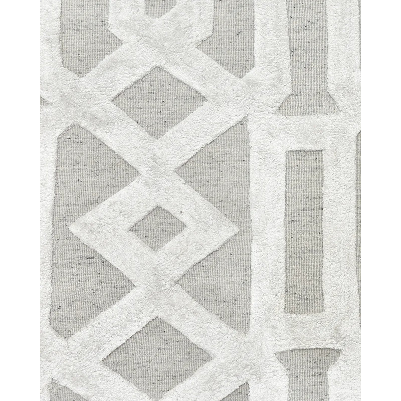 Rae Geometric Area Rug in Smoke, Rectangle 5' x 8'